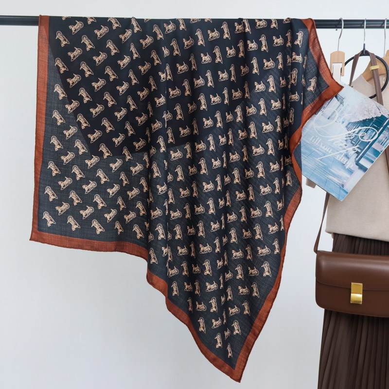 Silk Wool Blend Scarf Luxury D - مراجعة Winter Clothing Hong Kong وسعره
