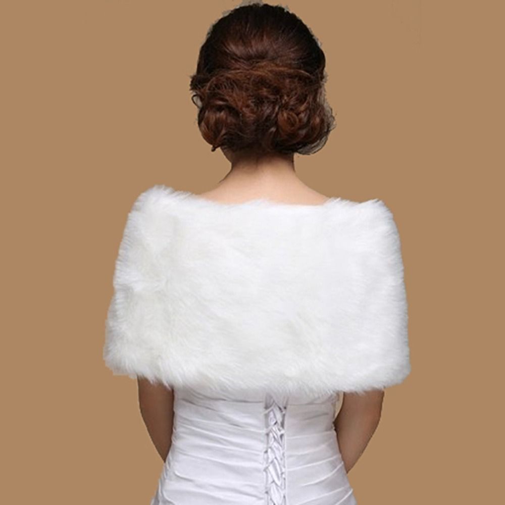 Winter Cape White Fur Shawl We - مراجعة Winter Clothing Design وسعره